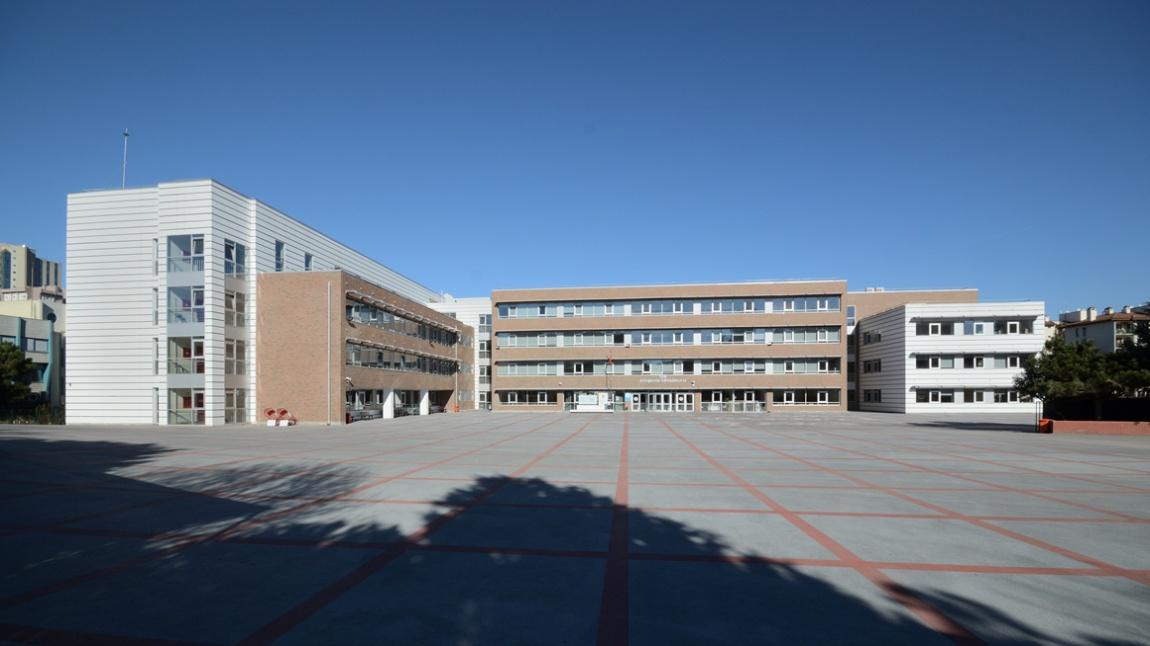 T. Emlak Bankası Ataşehir Ortaokulu Fotoğrafı